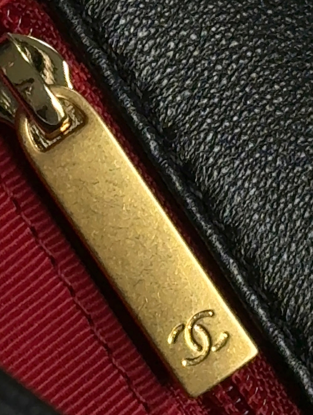 Bolsa Chanel Flap 19 - Hardware Dourado/Prata