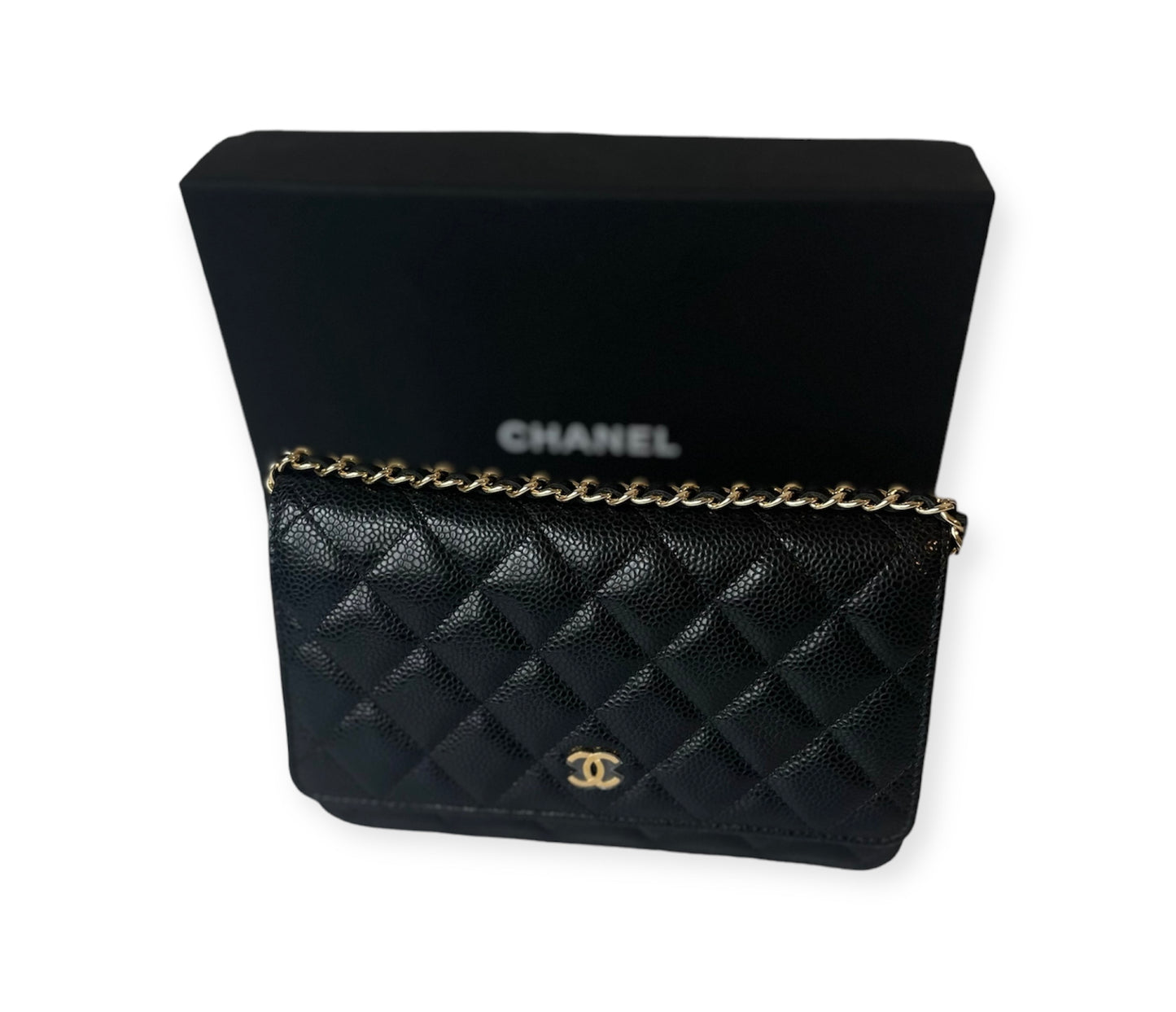 Carteira Chanel com corrente - Hardware dourado