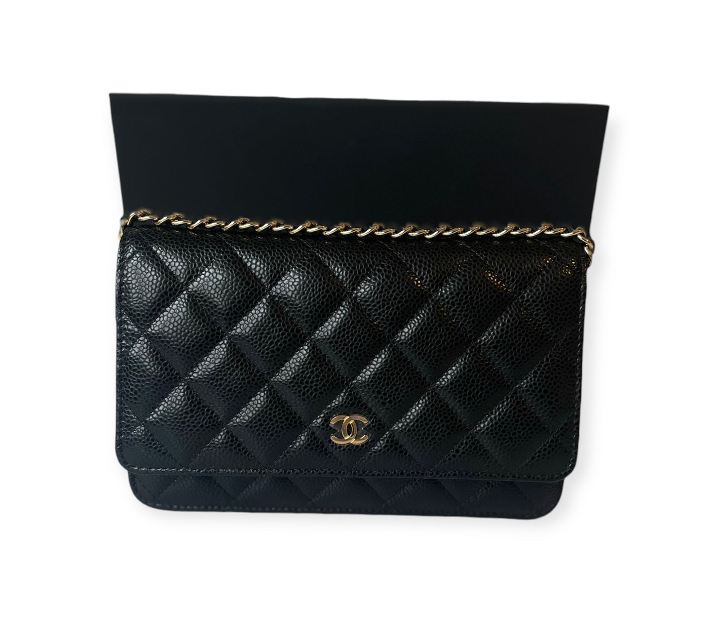 Carteira Chanel com corrente - Hardware dourado