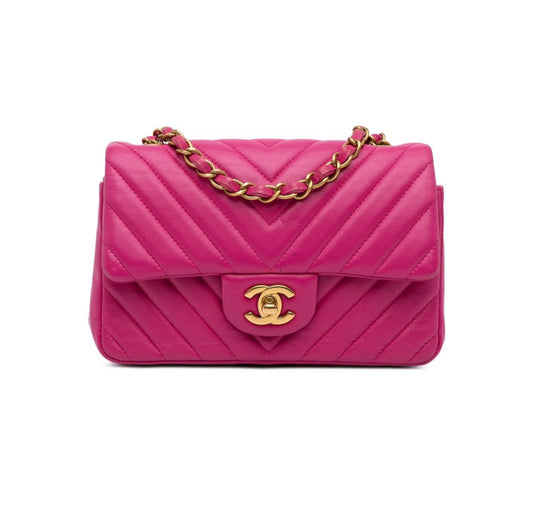 Chanel Shoulderbag - Gold Hardware